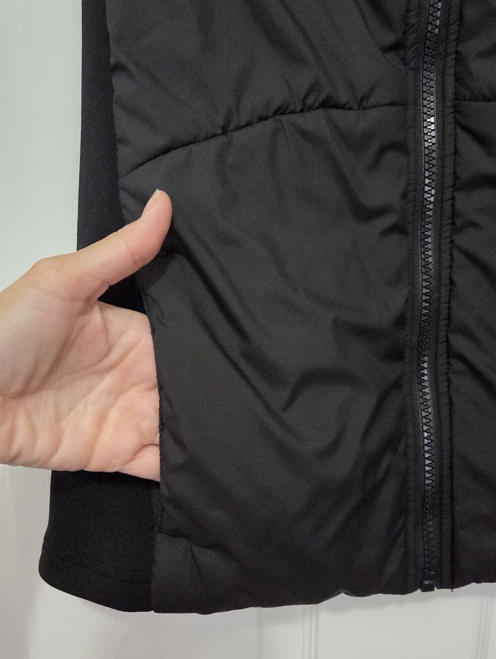Women Black Quilted Full Zip Vest Size Small Casual Fall Winter Lightweight - Picture 5 of 10
